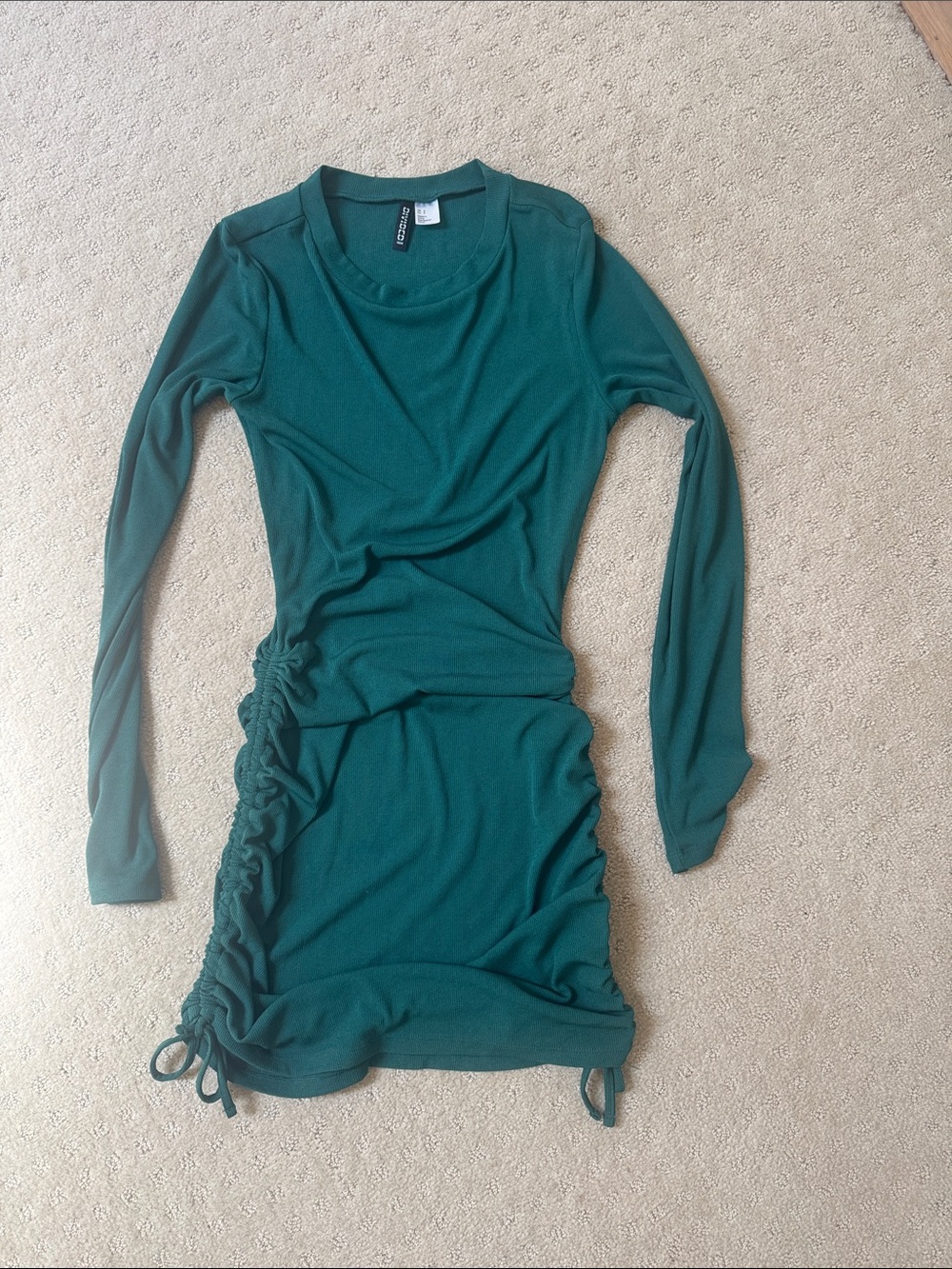 Divided Teal Green Long-Sleeve Ruched Side Dress